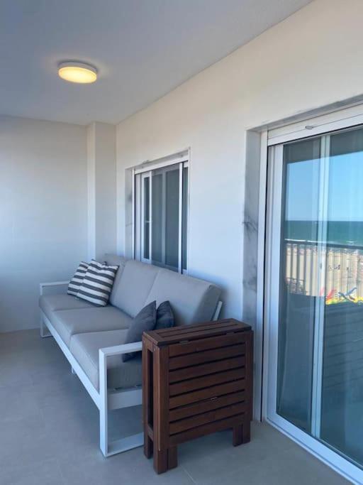 Apartamento 1ª Linea De Playa - Con Piscina Y Parking Playa de Gandia Eksteriør billede