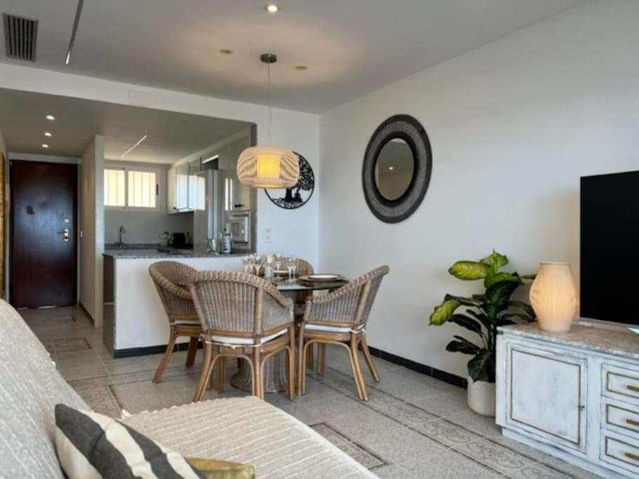 Apartamento 1ª Linea De Playa - Con Piscina Y Parking Playa de Gandia Eksteriør billede
