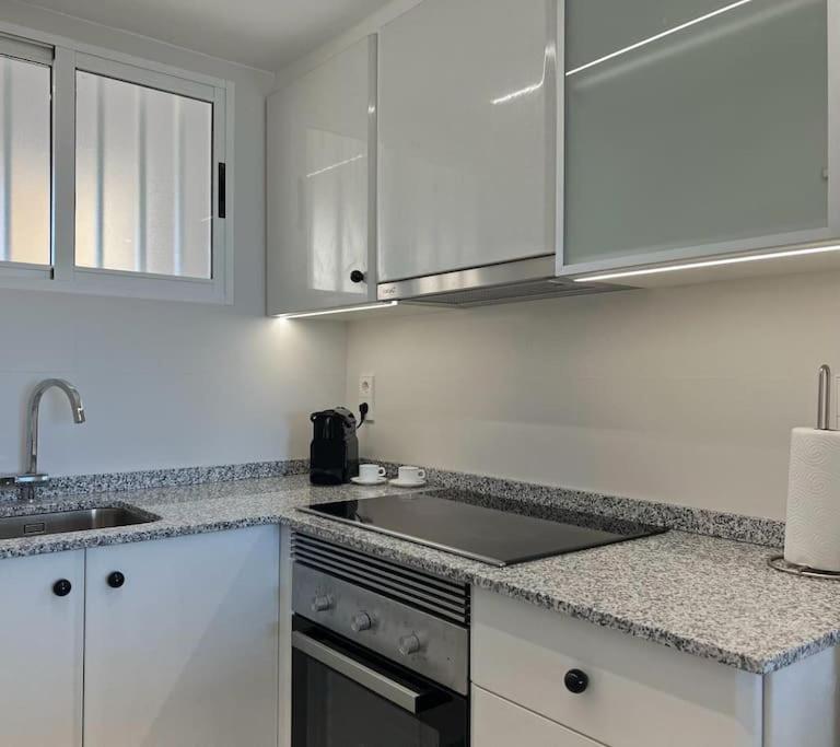 Apartamento 1ª Linea De Playa - Con Piscina Y Parking Playa de Gandia Eksteriør billede